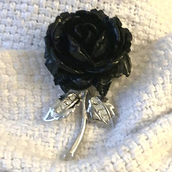 Antique Black Rose Brooch with Silvery Jewelled Leaves - Gothic Elegance - Picture 2 of 3